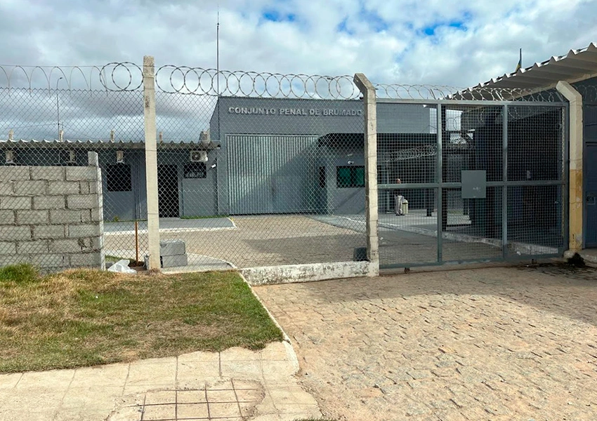 Idoso suspeito de estuprar adolescente em Macaúbas tentou subornar policiais e já havia sido preso por violência doméstica