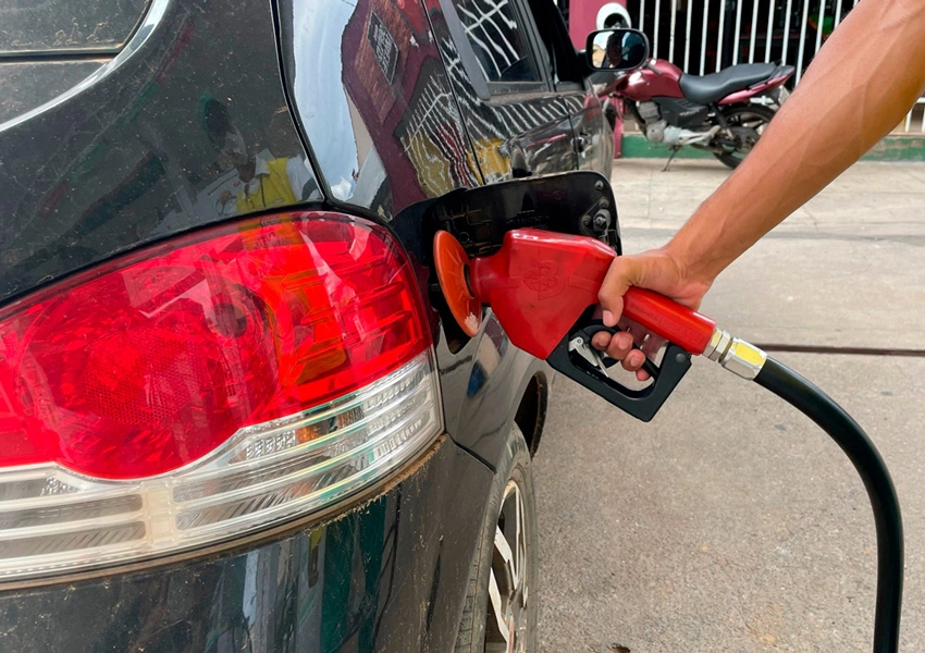 Governo propõe aumentar mistura de etanol na gasolina para 30% e busca reduzir importação