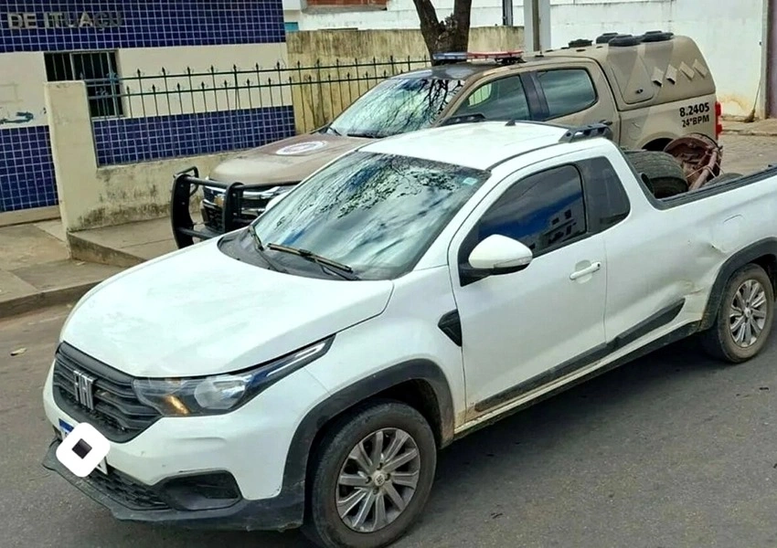 Veículo com restrição de furto é recuperado durante operação policial em Ituaçu