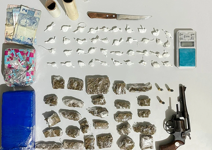 Homem é preso com drogas e arma de fogo durante operação Força Total em Livramento de Nossa Senhora