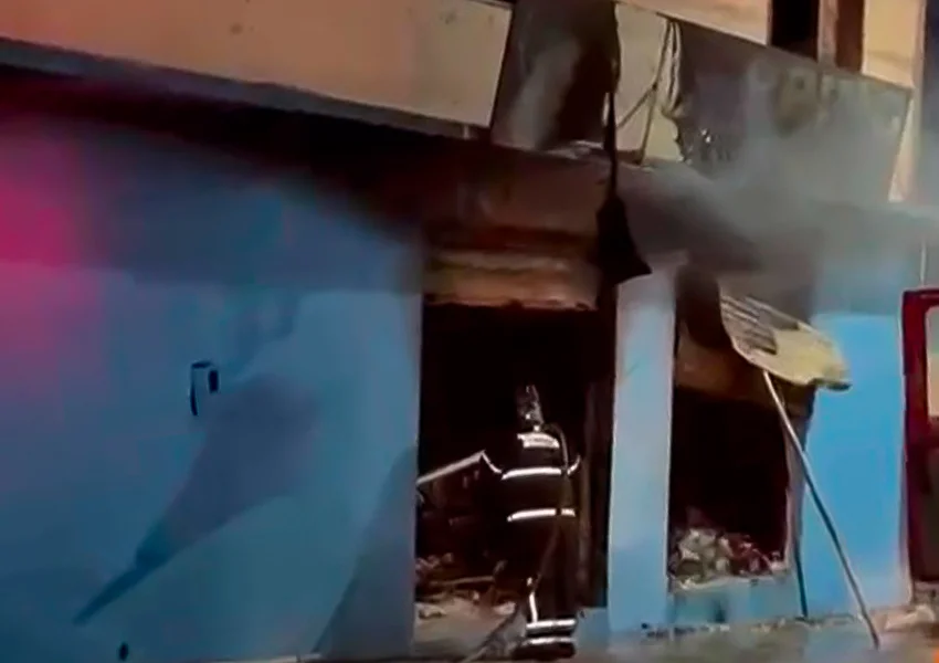 Incêndio destrói loja recém-inaugurada no centro de Livramento de Nossa Senhora