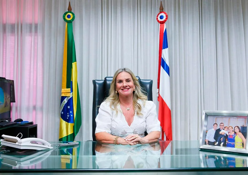 Ivana Bastos recebe alta e segue em recuperação após internação por colite