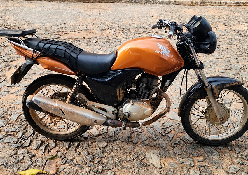 Moto furtada em São Paulo é recuperada pela Polícia Rodoviária na região de Condeúba