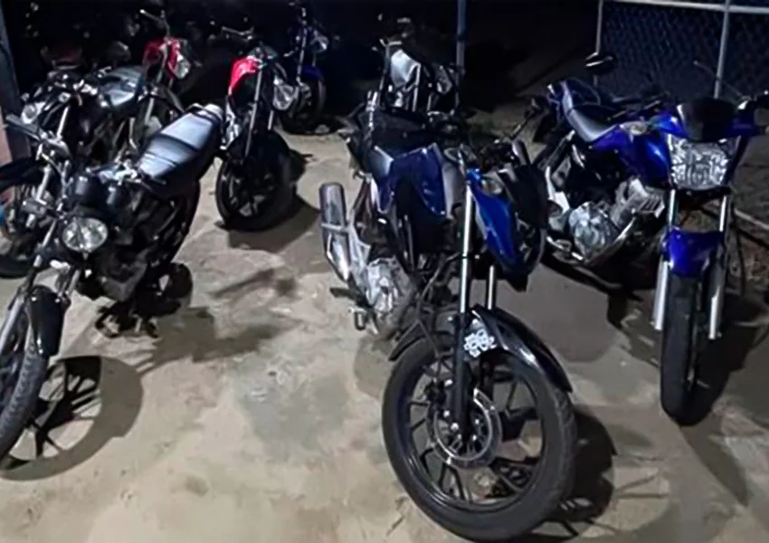PM encerra “evento de grau” no bairro Campinhos e apreende 10 motos em Vitória da Conquista