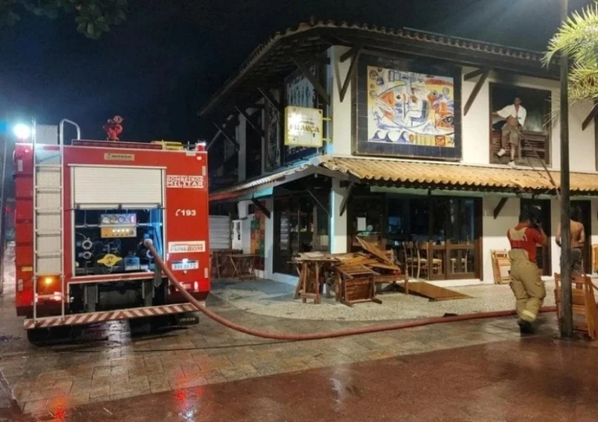 Menina de 3 anos morre carbonizada após incêndio em casa na Bahia