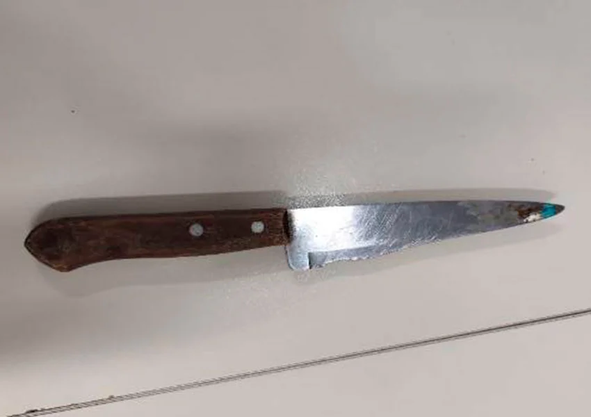 Homem é detido após ameaçar esposa com faca no Centro de Candiba