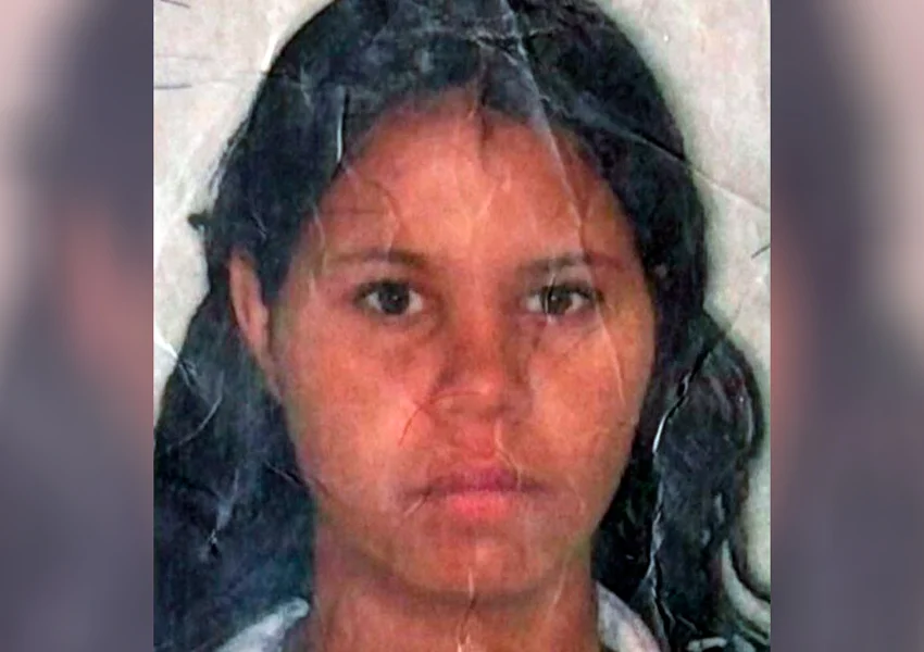 Mulher é encontrada morta sem roupas e com sinais de violência dentro de casa