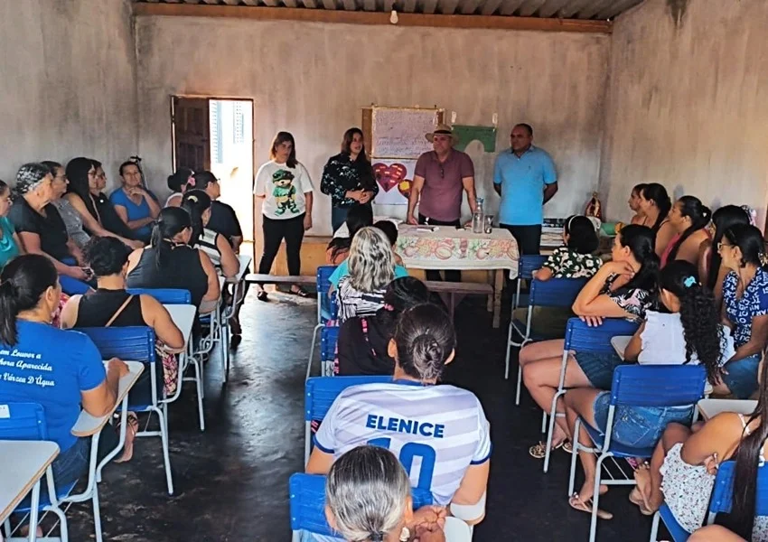 Vereador Deca de Dionísio participa de reunião para criação da Associação das Mulheres de Sítio Novo e Região