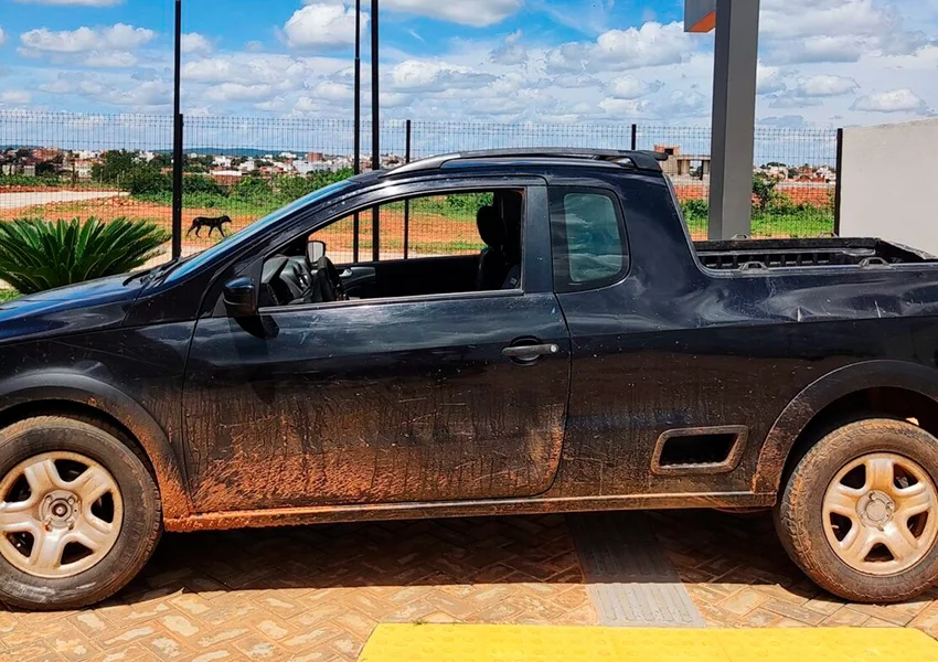 Polícia Militar recupera carro roubado durante patrulhamento em Caculé