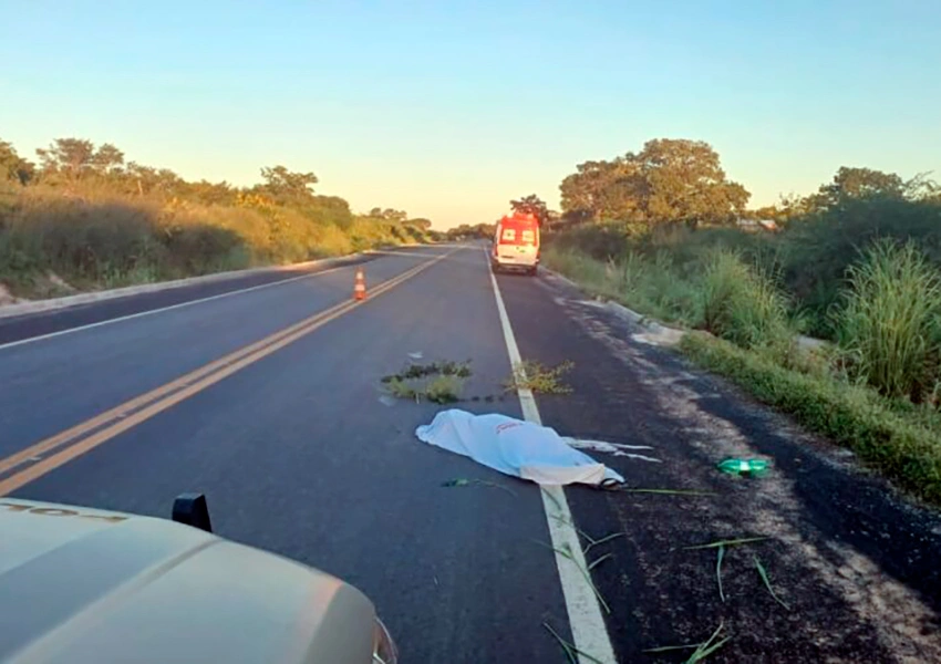 Homem é encontrado morto às margens da BR-030 em Carinhanha