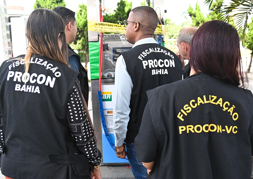 Procon e ANP interditam 3 bicos de GNV em posto de Conquista por pressão irregular