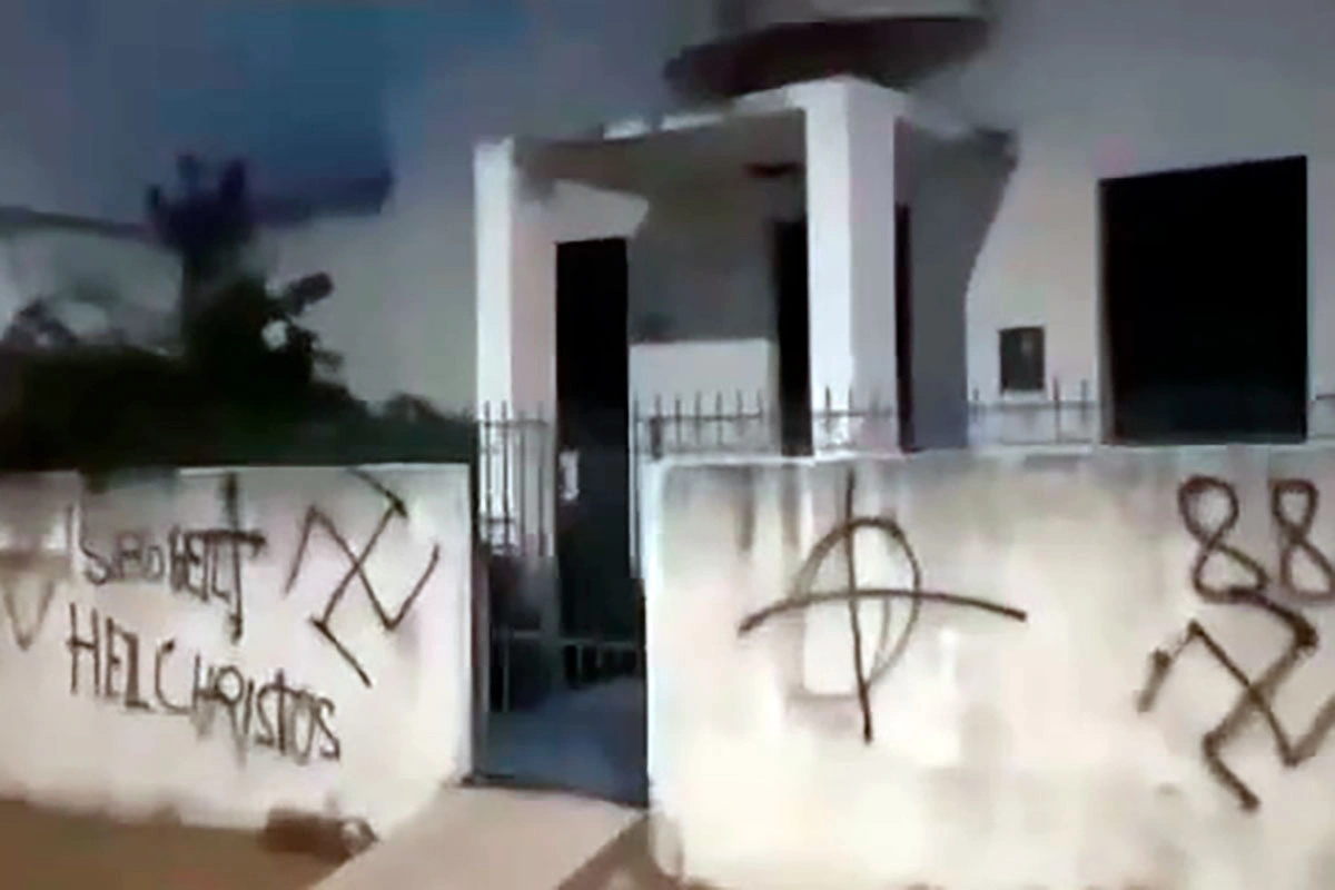 Centro de Umbanda em Guanambi sofre ataque com símbolos nazistas