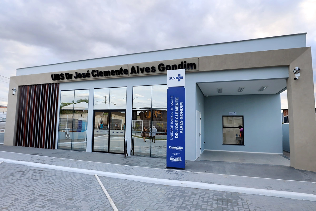 Brumado recebe R$ 200 milhões em saneamento e inaugura nova UBS