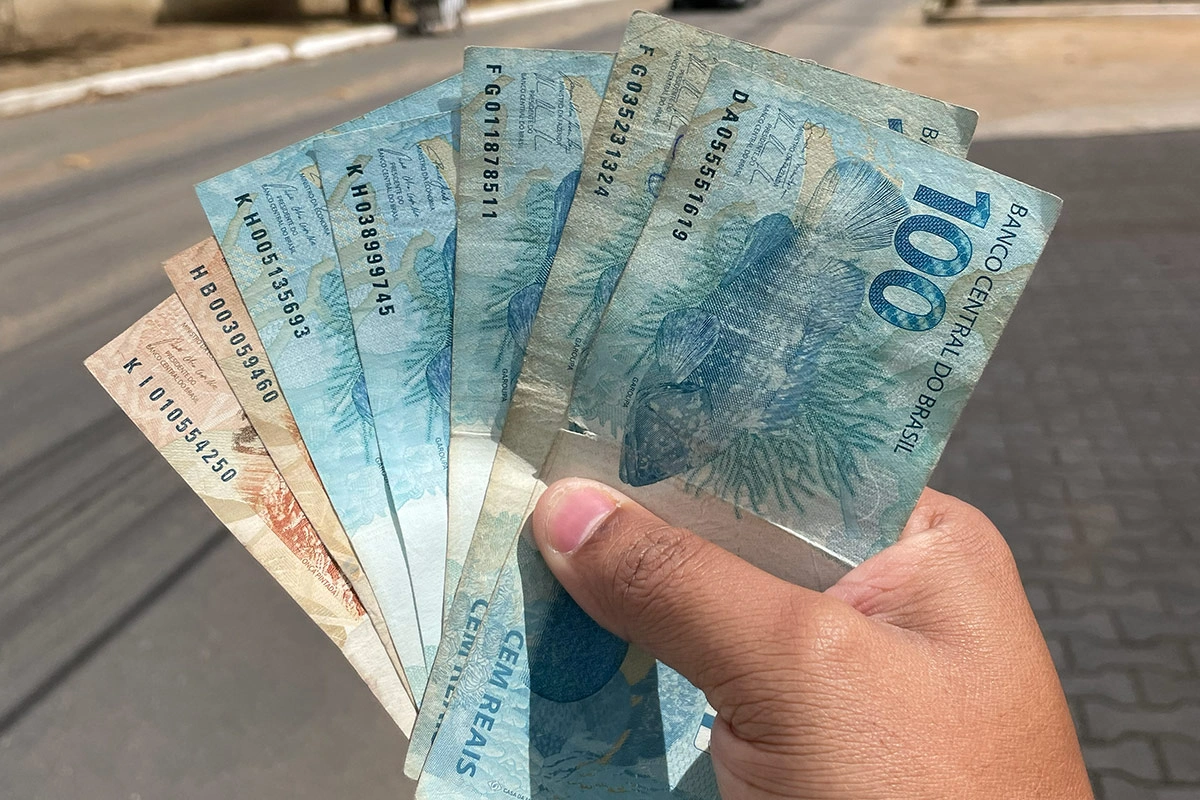 Endividados já podem buscar renegociações pelo Desenrola Brasil