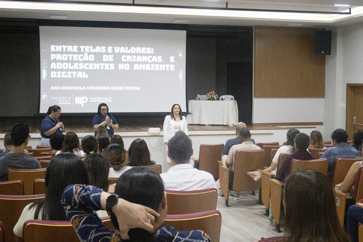  MPBA promove ações contra bullying e violência digital em escolas da Bahia