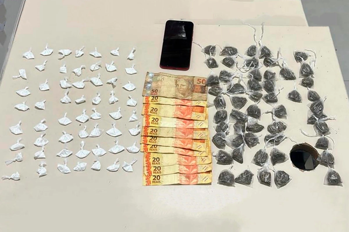 PM apreende mais de 100 porções de drogas em Vitória da Conquista