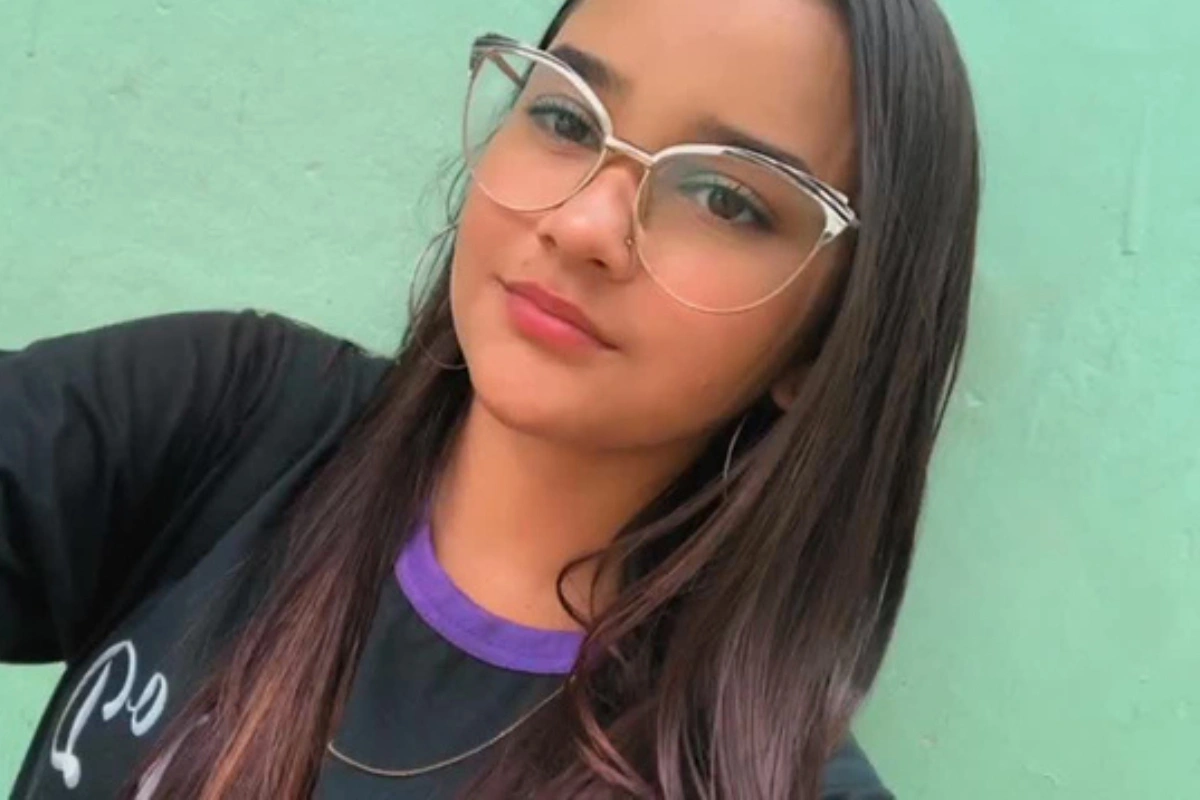 Adolescente de 16 anos morre eletrocutada ao usar chapinha no interior da Bahia
