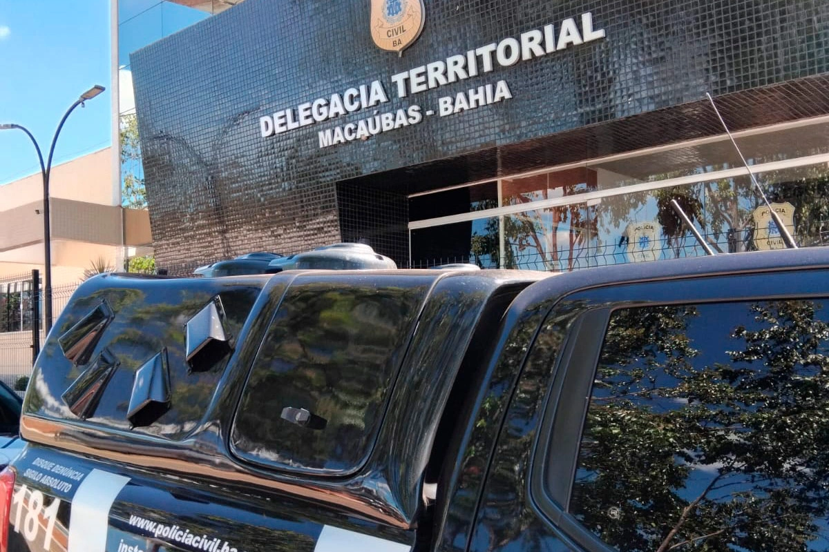 Homem é preso em flagrante após roubar celular de idoso em Macaúbas