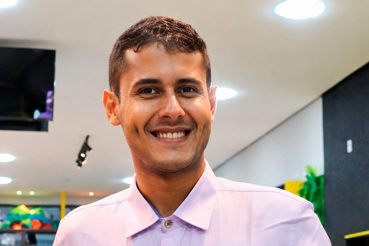 CNJ abre PAD contra desembargador que deu domiciliar a César de Lim após reset em celular