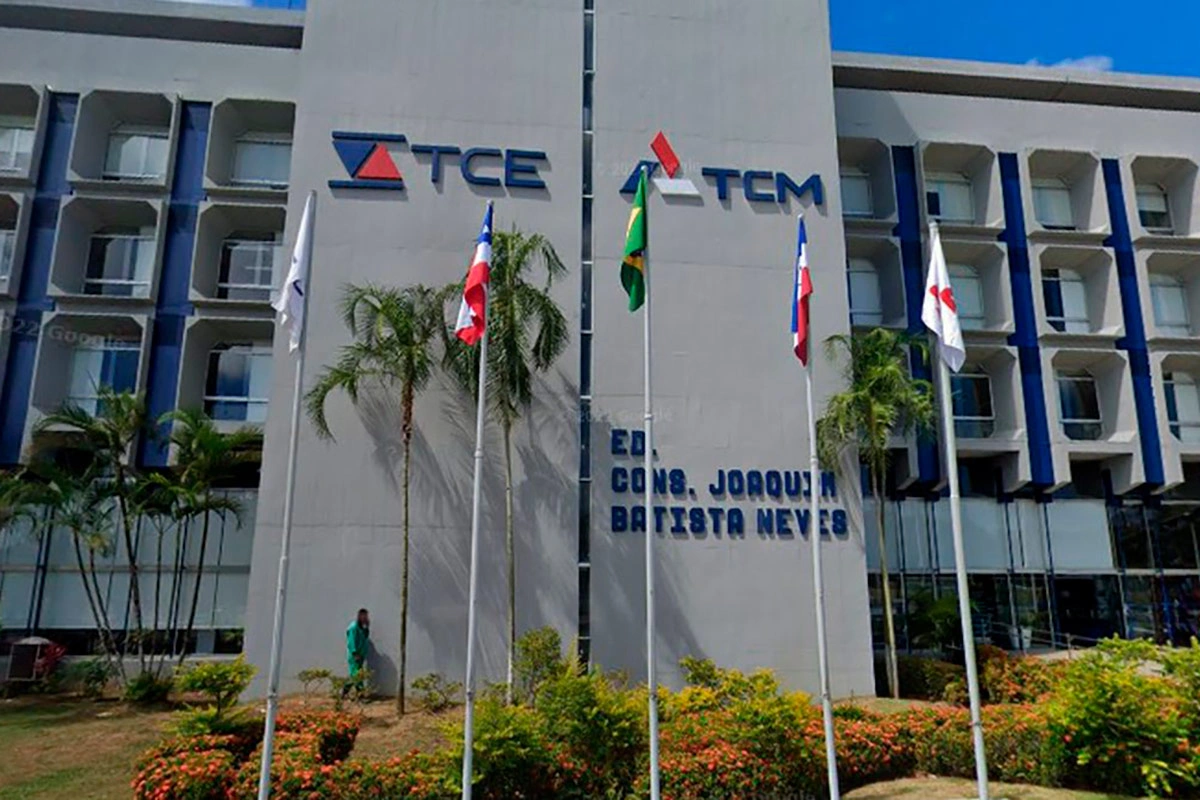 Parecer do TCM-BA orienta municípios a exonerarem servidores após aposentadoria