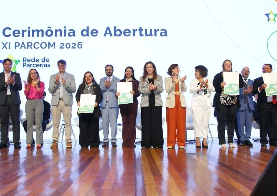 Prefeita Joanina Sampaio participa de ato em Brasília e garante adesão de Livramento ao Contrata+Brasil
