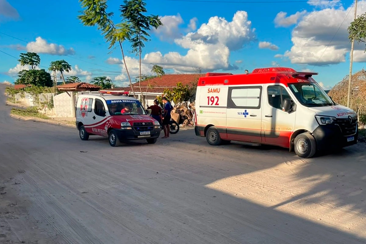Menino de 12 anos sofre ferimentos graves após explosão de sacola com fogos na Bahia