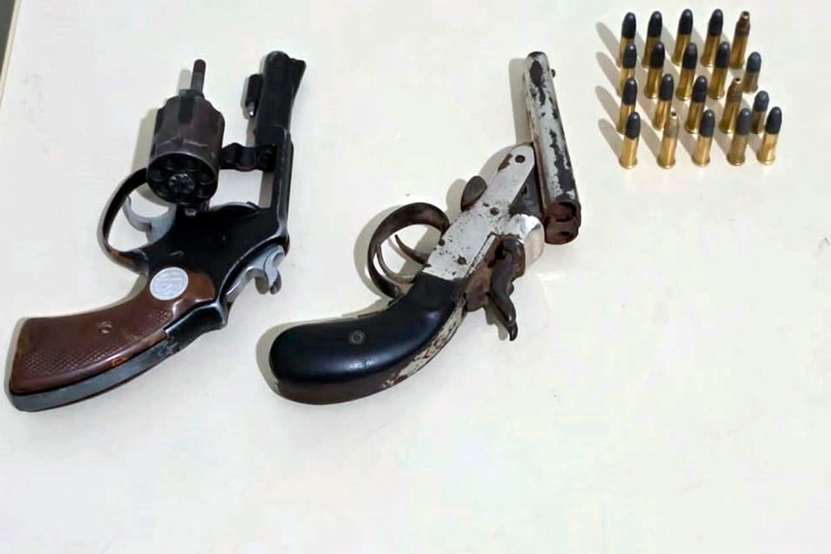 CIPE Sudoeste apreende armas e munições após fuga de suspeitos em Paramirim