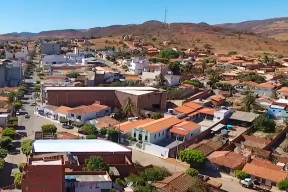 Idoso de 65 anos é encontrado morto em residência na zona rural de Pindaí