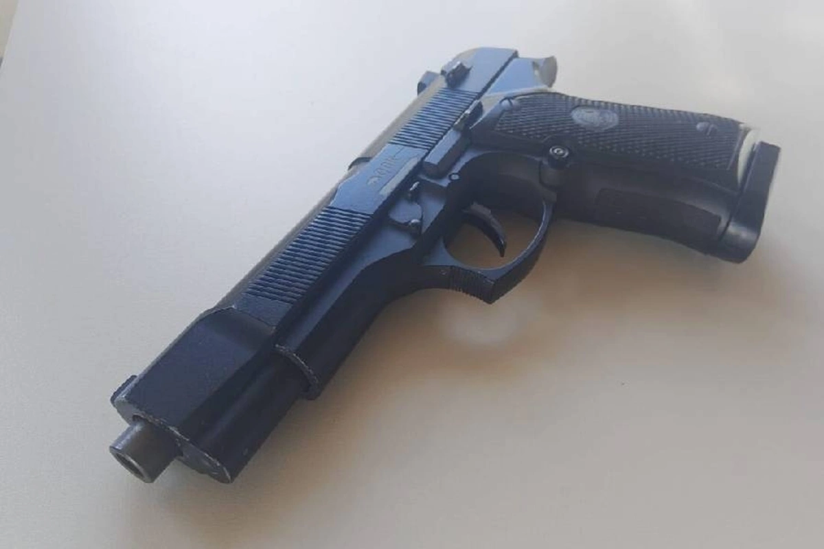 PM apreende simulacro de arma de fogo com estudante em escola de Licínio de Almeida