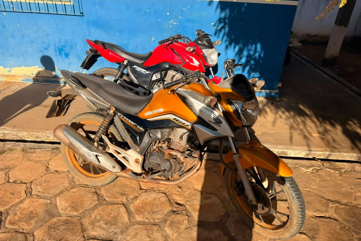 PM apreende duas motocicletas roubadas e prende três homens em Livramento de Nossa Senhora