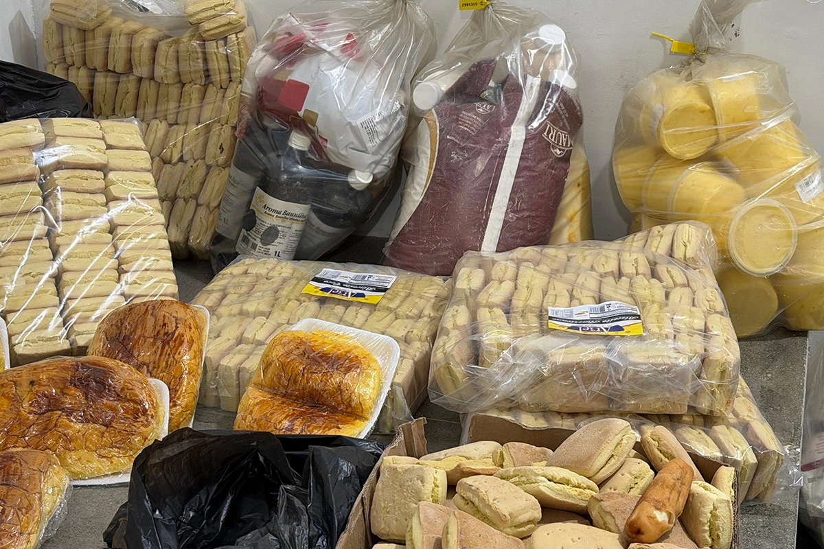 Vigilância Sanitária interdita padaria e apreende alimentos em Vitória da Conquista
