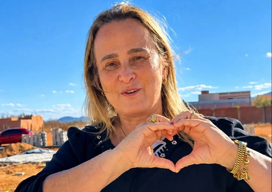 Prefeita Joanina Sampaio acompanha avanço das obras na comunidade da Jurema, em Livramento