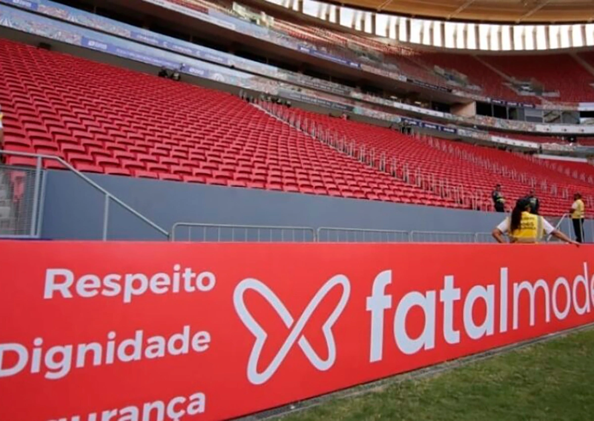 Fatal Model oferece mais de R$ 100 milhões para Corinthians e Flamengo