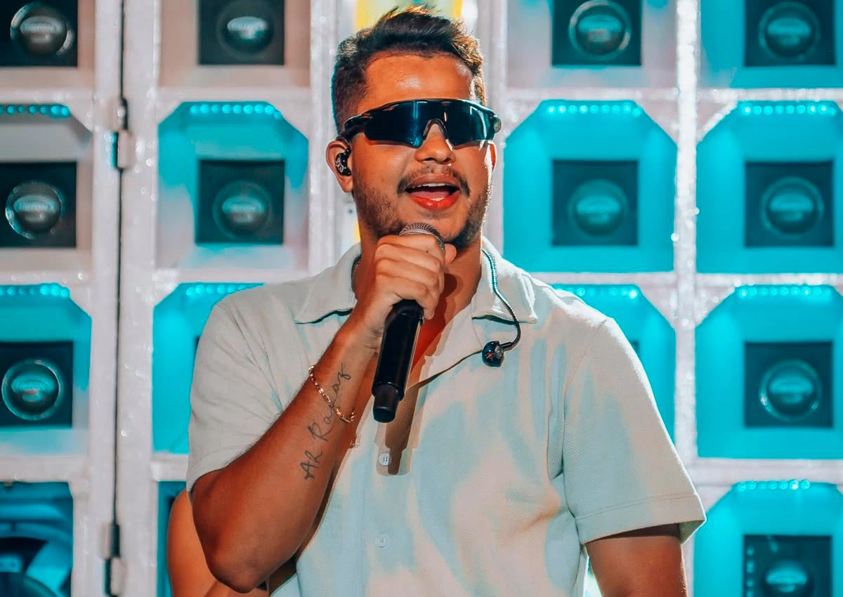 Cantor Mikael Santos grava novo audiovisual neste sábado em Vitória da Conquista
