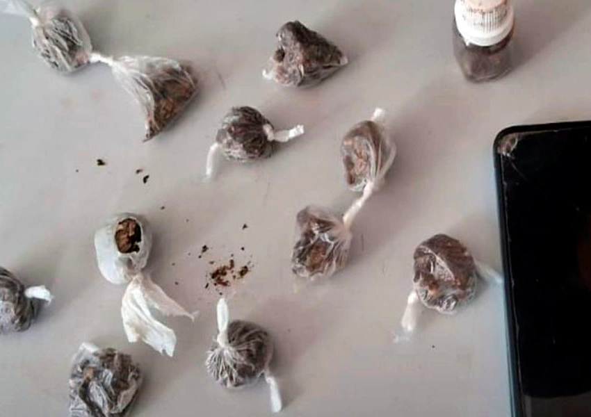 Homem é preso por suspeita de tráfico de drogas no bairro Nossa Senhora da Paz em Caetité