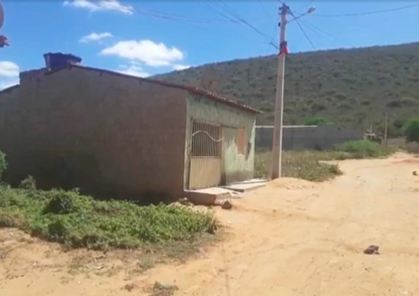 Homem é preso suspeito de manter a mãe em cárcere privado por três dias na Bahia