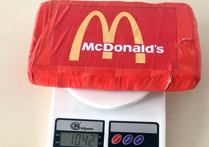 Barra de cocaína com embalagem do McDonald’s é apreendida pela PM em Vitória da Conquista