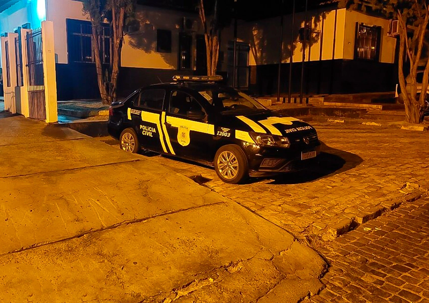 Brumado: Jovem de 19 anos é baleado em bar durante tentativa de homicídio e está em estado grave
