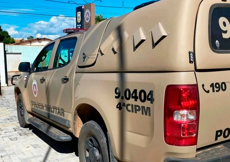 Homem é preso em flagrante por agredir companheira em Macaúbas