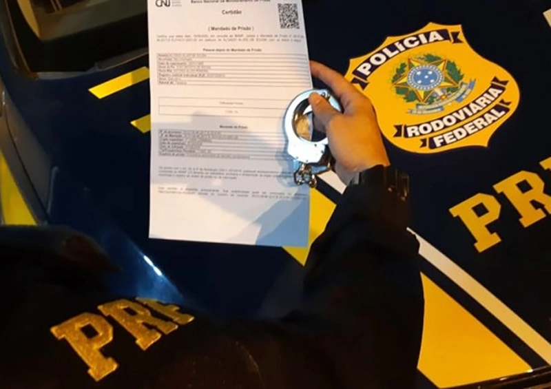 PRF prende cidadão chinês com mandado de prisão para extradição na Chapada Diamantina