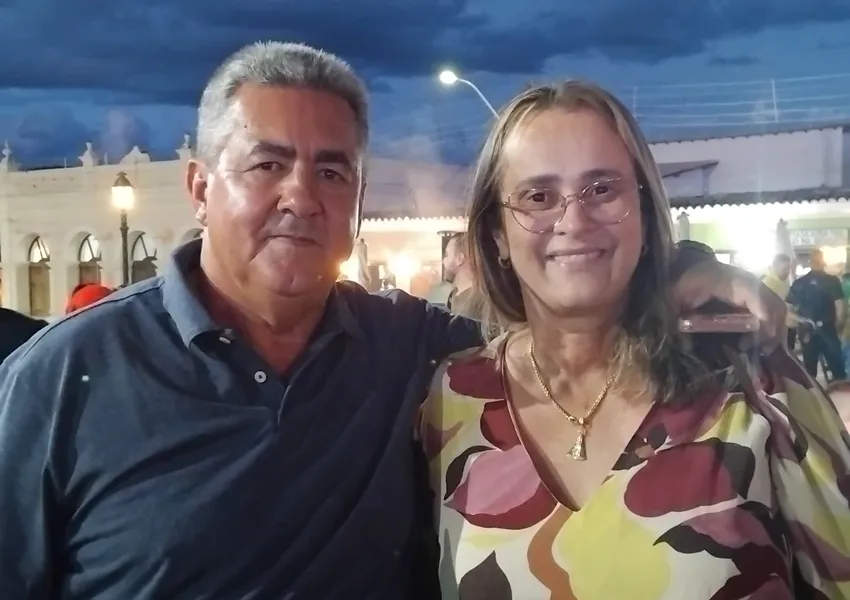 Prefeita de Livramento e presidente da Câmara prestigiam abertura do Carnaval em Rio de Contas
