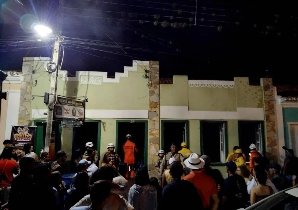 Incêndio atinge residência durante Carnaval em Rio de Contas