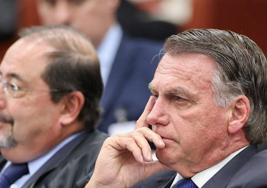 Por unanimidade, turma do STF torna Bolsonaro e mais 7 réus por golpe