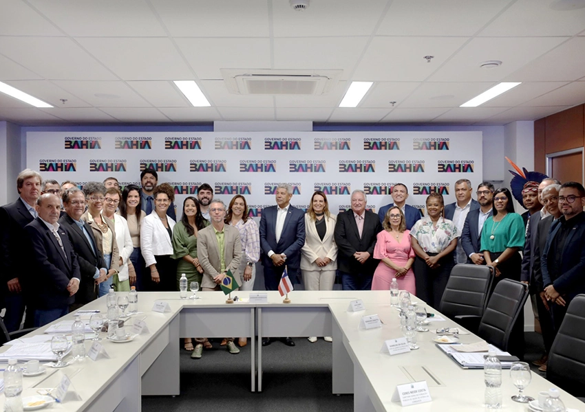 Governador Jerônimo Rodrigues e prefeita Sheila Lemos discutem investimentos em saúde e infraestrutura para Vitória da Conquista